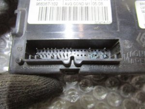 Моторчик стеклоподъемника передний левый Renault Megane III 2009-2016,Fluence 2010-2017 (807310699R) — фото 3