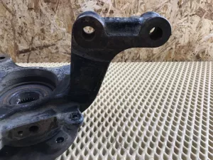 Кулак поворотный передний правый Renault Megane III 2009-2016,Fluence 2010-2017,Scenic III 2009-2015 (400140080R) — фото 11