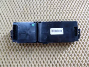 Блок управления климатической установкой Renault Megane III 2009-2016 (275100007R) — фото 9