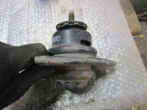 Опора двигателя правая Kia Ceed 2007-2012,Elantra 2006-2011,i30 2007-2012,Cerato 2009-2013 (218100Q000) — фото 3