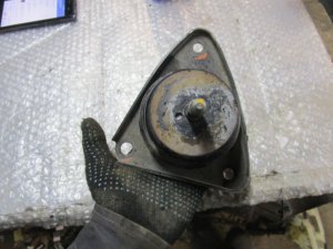 Опора двигателя правая Kia Ceed 2007-2012,Elantra 2006-2011,i30 2007-2012,Cerato 2009-2013 (218100Q000) — фото 2