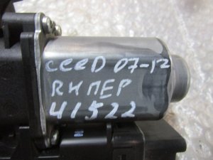 Моторчик стеклоподъемника Kia Ceed 2007-2012 (ПЕРЕДНИЙ ПРАВЫЙ 6 КОНТАКТОВ 824601H010) — фото 6