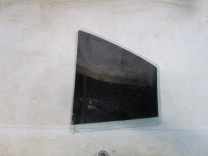 Стекло двери задней правой (форточка) Kia Magentis 2005-2010 (834272G000) — фото 1