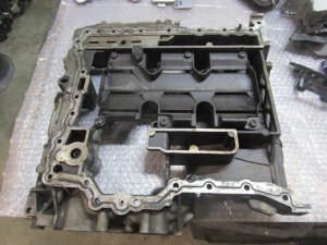 Поддон масляный двигателя Audi A6 [C6,4F] 2004-2011,A8 [4E] 2003-2010,A4 [B7] 2005-2007,Allroad quattro 2006-2012 (ВЕРХНЯЯ ЧАСТЬ 06E103603Q) — фото 1