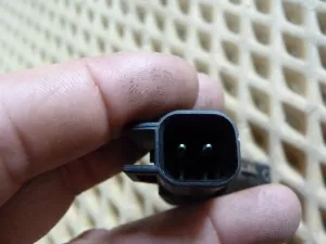 Датчик ABS передний Ford Focus III 2011>,Focus II 2005-2008,C-MAX 2003-2010,Mazda 5 (CR) 2005-2010,Mazda 3 (BK) 2002-2009,S40 2004-2012,V50 2004-2012,Galaxy 2006-2015,S-MAX 2006-2015,S80 2006-2016,Mondeo IV 2007-2015 (BV6T2C204FA) — фото 3