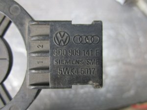 Антенна VW Phaeton 2002-2016,A8 [4E] 2003-2010 (СИСТЕМЫ САНКЦ. ДОСТУПА И ПУСКА ДВИГАТЕЛЯ 3D0909141F) — фото 4