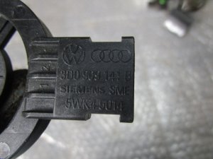 Антенна Audi A8 [4E] 2003-2010,Phaeton 2002-2016 (СИСТЕМЫ САНКЦ.ДОПУСКА И ПУСКА ДВИГАТЕЛЯ 3D0909141B) — фото 4