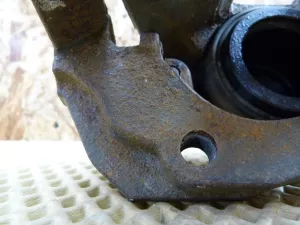 Суппорт тормозной передний левый Ford Focus III 2011>,Focus II 2005-2008,C-MAX 2003-2010,Mazda 5 (CR) 2005-2010,Mazda 3 (BK) 2002-2009,S40 2004-2012,V50 2004-2012,Focus II 2008-2011,Kuga 2008-2012,Mazda 3 (BL) 2009-2013,C-MAX 2010> (В СБОРЕ 1682876) — фото 2