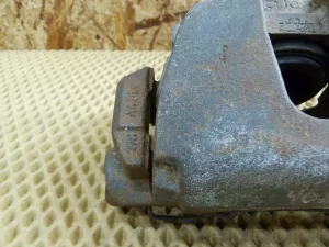 Суппорт тормозной передний левый Ford Focus III 2011>,Focus II 2005-2008,C-MAX 2003-2010,Mazda 5 (CR) 2005-2010,Mazda 3 (BK) 2002-2009,S40 2004-2012,V50 2004-2012,Focus II 2008-2011,Kuga 2008-2012,Mazda 3 (BL) 2009-2013,C-MAX 2010> (В СБОРЕ 1682876) — фото 6