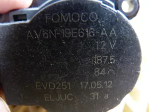 Моторчик заслонки отопителя Ford Focus III 2011>,Focus II 2005-2008,Fusion 2002-2012,C-MAX 2003-2010,Transit/Tourneo Custom 2012>,Fiesta 2001-2008,Galaxy 2006-2015,S-MAX 2006-2015,Mondeo IV 2007-2015,Focus II 2008-2011,Kuga 2008-2012 (AV6N19E616AA) — фото 5