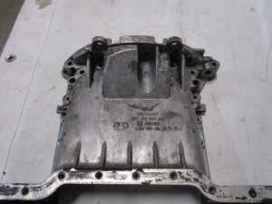 Поддон масляный двигателя Audi A8 [4E] 2003-2010,Phaeton 2002-2016 (ВЕРХНЯЯ ЧАСТЬ 077103603AE) — фото 6