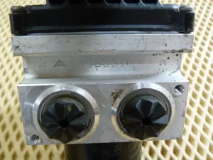 Блок ABS (насос) VW Passat [B6] 2005-2010,Passat CC 2008-2017 (3C0614109P)  — фото 5