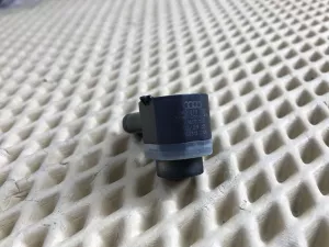 Датчик парковки Seat Alhambra 2010-2020 Seat Exeo 2009-2013 Skoda Fabia 2007-2015 Skoda Octavia (A5 1Z-) 2004-2013 Skoda Rapid 2013-2020 Skoda Superb 2008-2015 Skoda Yeti 2009-2018 VW Amarok 2010> VW Caddy III 2004-2015 VW Golf Plus 2005-2014 VW Golf VI 2009-2013 VW Golf VII 2012-2020 VW Jetta 2011-2018 VW Passat [B6] 2005-2010 VW Passat [B7] 2011-2015 VW Passat CC 2008-2017 VW Polo (HB) 2009-2017 VW Polo (Sed RUS) 2011-2020 VW Sharan 2010-2022 VW Tiguan 2007-2011 VW Tiguan 2011-2016 VW Touareg 2010-2018 VW Touran 2010-2016 VW Transporter T5 2003-2015 (5KD919275) — фото 4