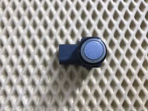 Датчик парковки Porsche Cayenne 2003-2010 Porsche Cayman (987) 2005-2012 Seat Altea 2004-2015 Seat Leon (1P1) 2005-2013 Seat Toledo III 2004-2009 Skoda Fabia 1999-2007 Skoda Octavia 1997-2000 Skoda Octavia (A4 1U-) 2000-2011 VW Golf IV/Bora 1997-2005 VW Golf IV/Bora 1997-2005 VW Golf Plus 2005-2014 VW Golf V 2003-2009 VW Jetta 2005-2011 VW Phaeton 2002-2016 VW Touareg 2002-2010 VW Touran 2003-2010 (1U0919275) — фото 1