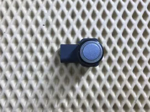 Датчик парковки Porsche Cayenne 2003-2010 Porsche Cayman (987) 2005-2012 Seat Altea 2004-2015 Seat Leon (1P1) 2005-2013 Seat Toledo III 2004-2009 Skoda Fabia 1999-2007 Skoda Octavia 1997-2000 Skoda Octavia (A4 1U-) 2000-2011 VW Golf IV/Bora 1997-2005 VW Golf IV/Bora 1997-2005 VW Golf Plus 2005-2014 VW Golf V 2003-2009 VW Jetta 2005-2011 VW Phaeton 2002-2016 VW Touareg 2002-2010 VW Touran 2003-2010 (1U0919275) — фото 1