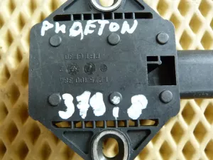 Датчик ускорения Audi A6 [C5] 1997-2004,A4 [B6] 2000-2004,A8 [4E] 2003-2010,Passat [B5] 2000-2005,Phaeton 2002-2016,Superb 2002-2008,Polo 2001-2009 (8E0907637A) — фото 4