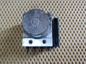 Блок ABS (насос) Hyundai Elantra 2006-2011,i30 2007-2012 (589202H500) — фото 1