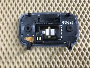 Плафон салонный Hyundai Elantra 2006-2011 (ЗАДНИЙ 928502H000) — фото 4