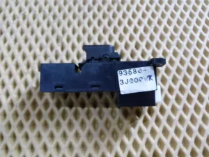 Кнопка стеклоподъемника Hyundai ix55 2007-2013 (ЗАДНЯЯ 935803J000WK) — фото 4