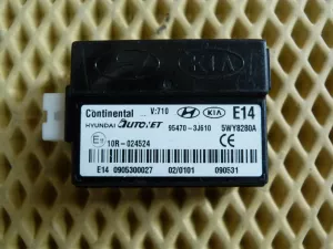 Блок электронный Hyundai ix55 2007-2013 (ПРИЕМНИК СИГНАЛА УСТРОЙСТВА ДИСТАНЦИОННОГО УПРАВЛЕНИЯ ЦЕНТРАЛЬНЫМ ЗАМКОМ 954703J610) — фото 1