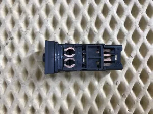 Кнопка открывания багажника Hyundai ix55 2007-2013 (ВКЛ. ВЫКЛ. ПОДЪЕМА ДВЕРИ БАГАЖНИКА 967403J120OR) — фото 4
