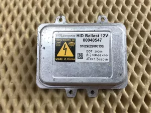 Блок ксеноновой лампы Hyundai Elantra 2011-2016 Hyundai Equus 2009-2016 Hyundai Genesis (BH) 2008-2014 Hyundai Grandeur IV (TG) 2005-2011 Hyundai Grandeur V (HG) 2011-2016 Hyundai i30 2012-2017 Hyundai ix55 2007-2013 Hyundai Santa Fe (CM) 2006-2012 Hyundai Sonata VI 2010-2014 Kia Mohave 2009-2024 Kia Optima III 2010-2015 Kia Sorento II (XM) 2009-2020 Kia Sportage 2010-2015 (921903L000) — фото 1