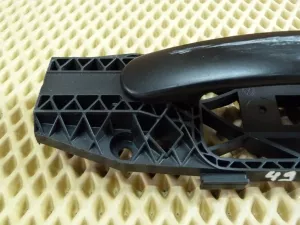 Ручка двери наружная VW Polo (Sed RUS) 2011>,New Beetle 1998-2010,Ibiza V 2008-2017,Fabia 2007-2015,Tiguan 2007-2011,Yeti 2009>,Tiguan 2011-2016,Jetta 2011>,New Beetle 2012>,Rapid 2013> (5N0837205M) — фото 3