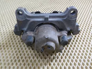 Суппорт тормозной передний левый VW Tiguan 2011-2016,Tiguan 2007-2011,Passat [B7] 2011-2015,Q3 2012> (1K0615123E) — фото 10