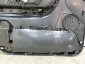 Обшивка двери передней правой Skoda Fabia 2007-2015 (ЭЛЕКТРИКА 5J0867012E) — фото 24