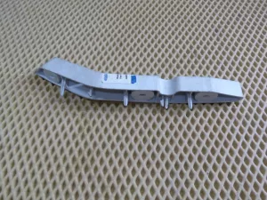 Направляющая переднего бампера Ford Focus II 2005-2008,C-MAX 2003-2010 (4M5117D959AF 4M5117D958AF) — фото 5
