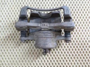 Суппорт тормозной передний левый Chevrolet Lacetti 2003-2013,Nubira 1997-1999,Aveo (T200) 2003-2008,Nubira 1999-2003,Gentra II 2013-2015,Nubira 2003-2007 (В СБОРЕ 96549788) — фото 13