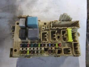 Блок предохранителей Toyota Avensis II 2003-2008 (САЛОННЫЙ 82641CA010F) — фото 1