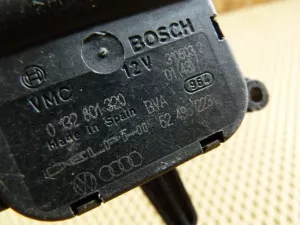 Моторчик заслонки отопителя VW Touareg 2002-2010,Transporter T5 2003-2015,Cayenne 2003-2010 (0132801320) — фото 5