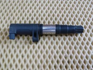Катушка зажигания Renault Fluence 2010-2017,Megane I 1996-1999,Kangoo 2003-2008,Logan 2005-2014,Megane II 2003-2009,Scenic RX4 2000-2003,Megane I 1999-2004,Espace IV 2002-2014,Laguna 1998-2001,Scenic II 2003-2009,Scenic 1999-2003 (8200765882) — фото 1