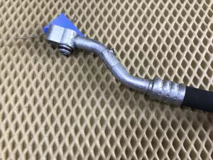 Трубка кондиционера VW Touareg 2002-2010 (7L0820743E) — фото 3