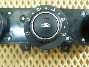 Блок управления отопителем Kia Ceed 2007-2012 (972501H000EQ) — фото 4