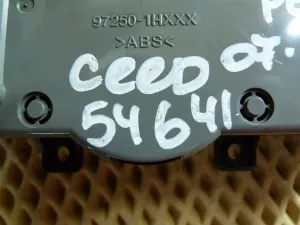 Блок управления отопителем Kia Ceed 2007-2012 (972501HXXX) — фото 10
