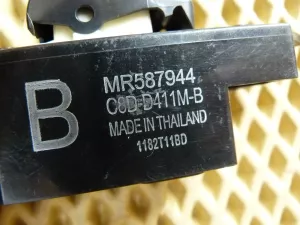 Кнопка стеклоподъемника задняя правая Mitsubishi ASX 2010> (MR587944) — фото 4