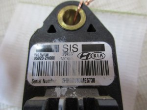 Датчик AIR BAG Kia Ceed 2007-2012;Sonata V (NF) 2005-2010;Picanto 2004-2011;Cerato 2004-2008;RIO 2005-2011;Elantra 2006-2011;Carnival 2005-2014;i30 2007-2012 (959202H000) — фото 3