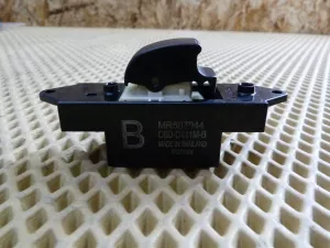 Кнопка стеклоподъемника задняя левая Mitsubishi ASX 2010> (MR587944) — фото 2