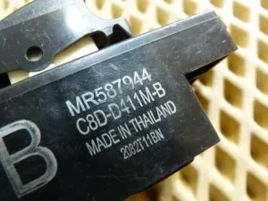 Кнопка стеклоподъемника задняя левая Mitsubishi ASX 2010> (MR587944) — фото 4
