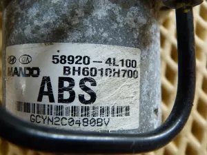 Блок ABS (насос) Hyundai Solaris 2010-2017 (589204L100) — фото 6