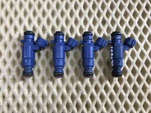 Форсунка инжекторная электрическая Hyundai Coupe (GK) 2002-2009 Hyundai Elantra 2000-2010 Hyundai Elantra 2006-2011 Hyundai Elantra 2011-2016 Hyundai Elantra 2016-2020 Hyundai i20 2008-2014 Hyundai i30 2007-2012 Hyundai i30 2012-2017 Hyundai ix20 2010-2019 Hyundai Solaris 2010-2017 Kia Carens 2006-2012 Kia Ceed 2007-2012 Kia Ceed 2012-2018 Kia Cerato 2004-2008 Kia Cerato 2009-2013 Kia Cerato 2013-2020 Kia RIO 2011-2017 Kia Soul 2009-2014 Kia Venga 2010-2018 (КОМПЛЕКТ 353102B000) — фото 1
