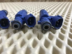 Форсунка инжекторная электрическая Hyundai Coupe (GK) 2002-2009 Hyundai Elantra 2000-2010 Hyundai Elantra 2006-2011 Hyundai Elantra 2011-2016 Hyundai Elantra 2016-2020 Hyundai i20 2008-2014 Hyundai i30 2007-2012 Hyundai i30 2012-2017 Hyundai ix20 2010-2019 Hyundai Solaris 2010-2017 Kia Carens 2006-2012 Kia Ceed 2007-2012 Kia Ceed 2012-2018 Kia Cerato 2004-2008 Kia Cerato 2009-2013 Kia Cerato 2013-2020 Kia RIO 2011-2017 Kia Soul 2009-2014 Kia Venga 2010-2018 (КОМПЛЕКТ 353102B000) — фото 5