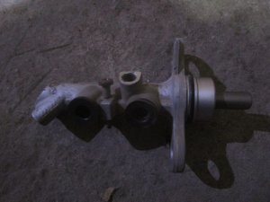 Главный тормозной цилиндр Renault Megane II 2002-2009,Scenic 2003-2009 — фото 1