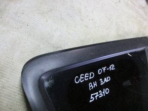 Стекло кузовное глухое правое Kia Ceed 2007-2012 (ХЕТЧБЭК 5 ДВЕРЕЙ 878201H000) — фото 4