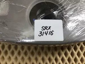 Плафон салонный Cadillac SRX 2003-2009 (СРЕДНИЙ С УПРАВЛЕНИЕМ КОНДИЦИОНЕРА 21996233 89026119) — фото 8