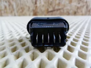 Кнопка стеклоподъемника Nissan Almera (G15) 2013-2018 (254114AA0A) — фото 3