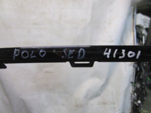 Молдинг заднего бампера центральный VW Polo (Sed RUS) 2011> (ПОСЛЕ 04.05.2015 ГОДА 6RF853835) — фото 8