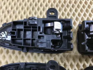 Ручка внутренняя двери Nissan Almera (G15) 2013-2018 (80670EX70A 80683EX70A) — фото 8
